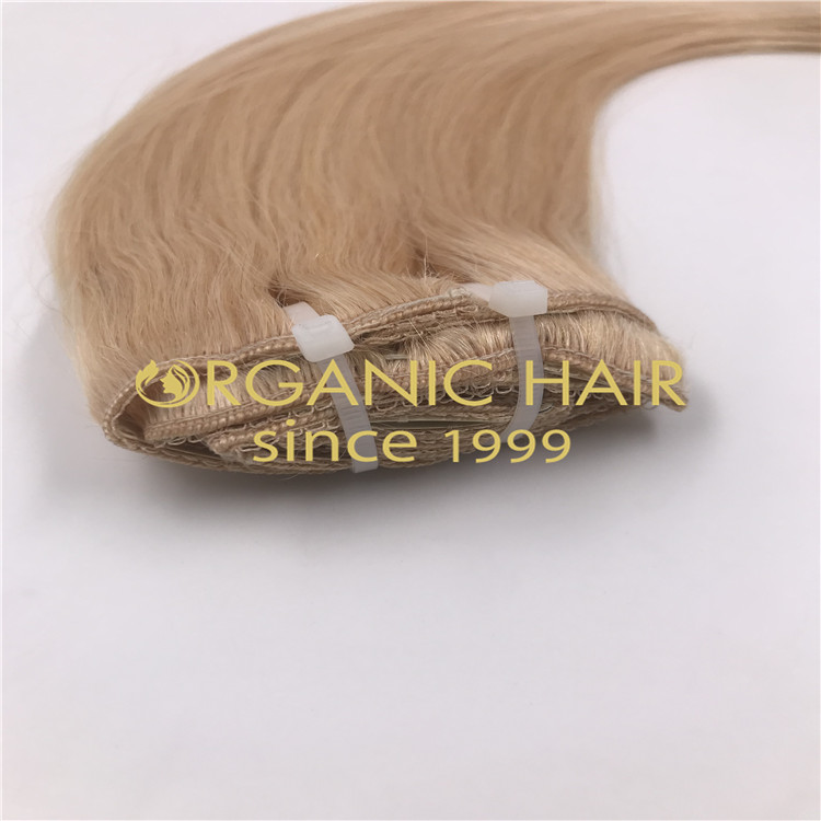 Blonde clip in hair extensions H267